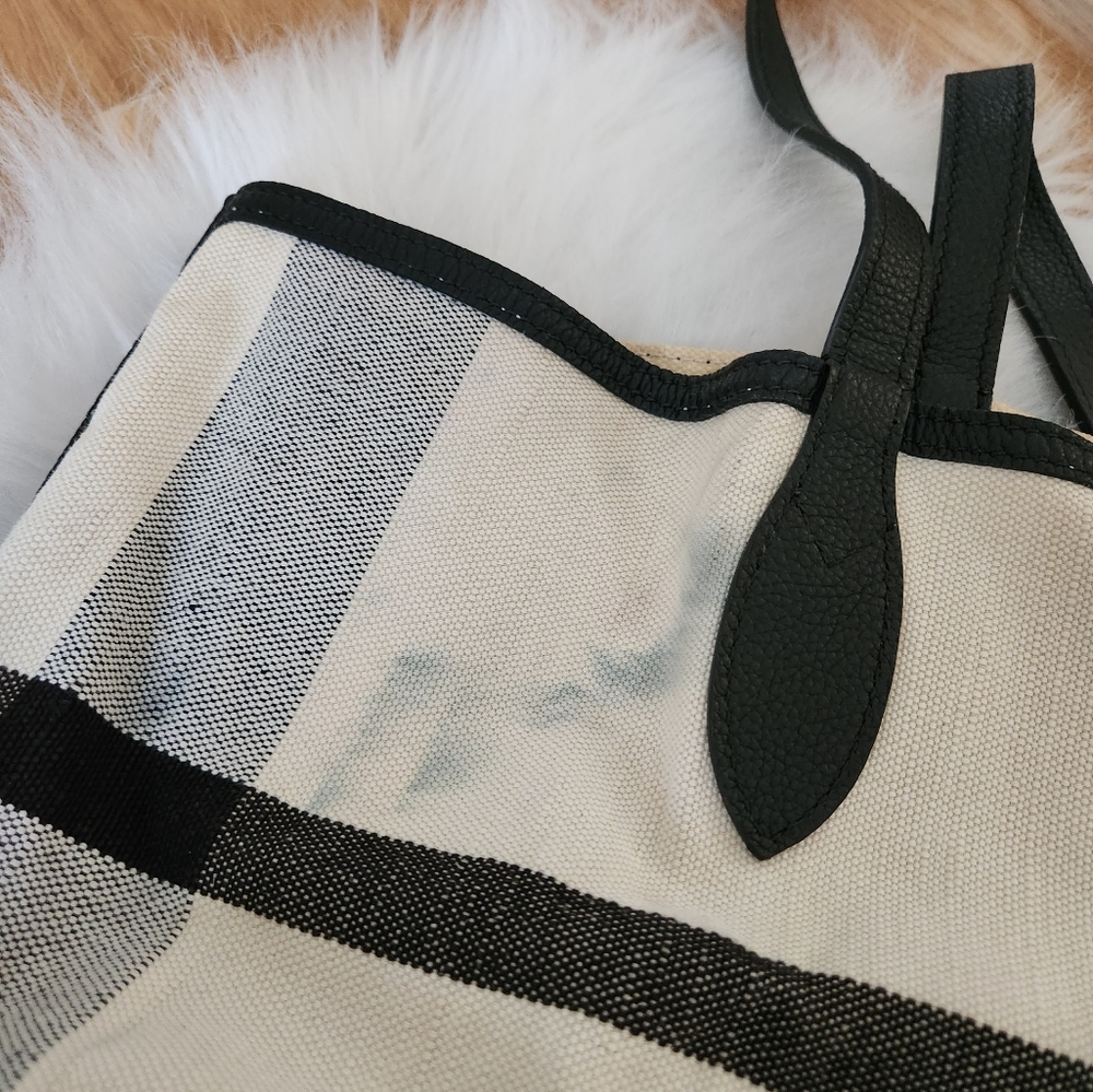 Burberry Multicolor Check Canvas Floral Carryall - Picture 7 of 9